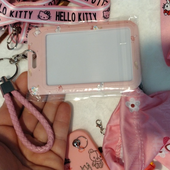 🩷💝Hello Kitty Sanrio Bundle💝🩷 - Picture 13 of 17